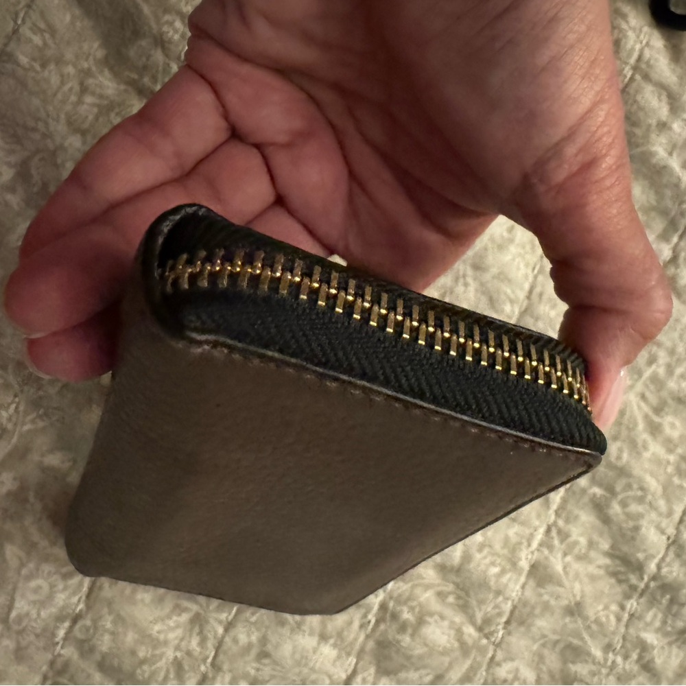 Tory Burch Pebbled Brown Wallet with Gold Emblem - Picture 6 of 8